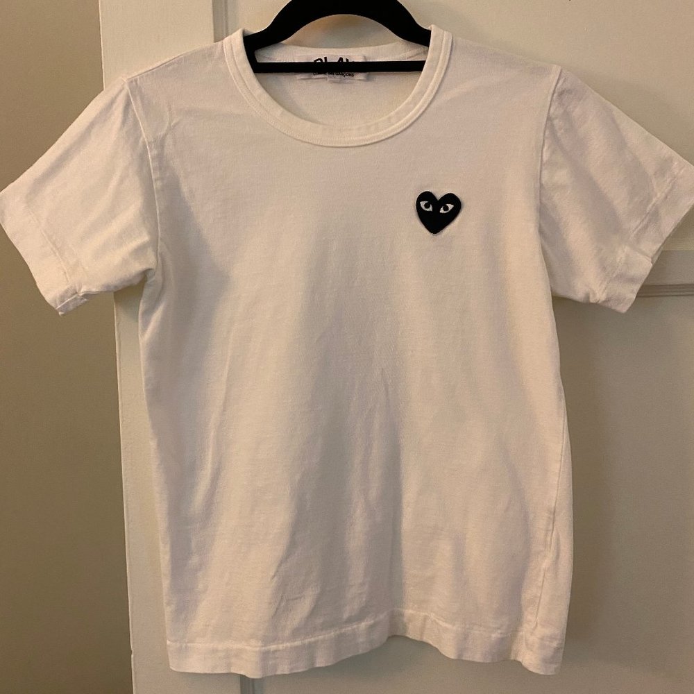 White Comme Des Garcons T-shirt. Size 2